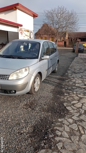 Vînd renault grande scenic 1.9tdci,an 2004