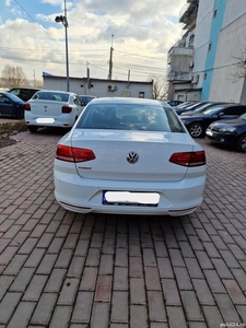 Volkswagen Passat Sedan 2.0 TDI Comfortline