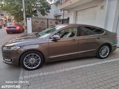 Ford Mondeo Turnier 2.0 Ti-VCT Hybrid VIGNALE