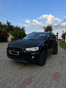 Mitsubishi Outlander 2.2 DI-D 4WD Brasov