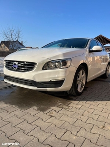 Volvo V60 D6 Twin Engine Geartronic Momentum