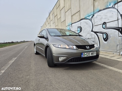 Honda Civic 1.8i Sport