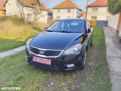 Kia Ceed Cee'd 1.6 DSL Style