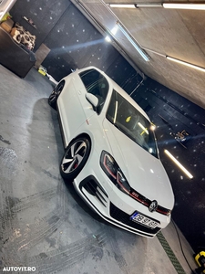 Volkswagen Golf 2.0 TSI DSG GTI Performance