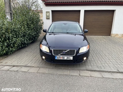 Volvo S80 2.5T Momentum