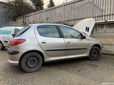 Vand peugeot 206 cu 4 amvelope de rezerva