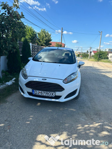 Ford Fiesta 2015 masina