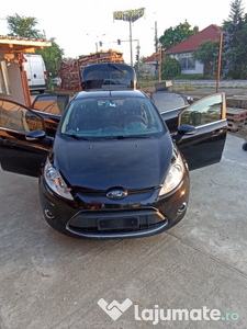 Ford fiesta anul 2010