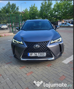 Lexus ux200 masina