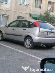 Ford focus masina