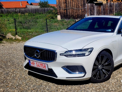 Volvo V60 T6 Recharge Plug-In Hybrid AWD 341CP