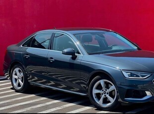 Audi A4 30 TDI S tronic Advanced