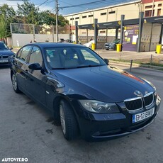 BMW Seria 3 318i Touring