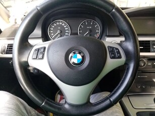 BMW Seria 3 320i Touring