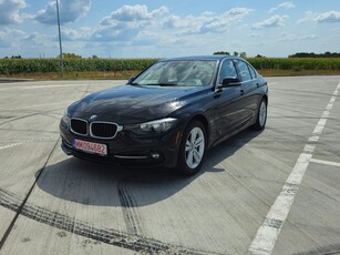 BMW Seria 3 330i AT