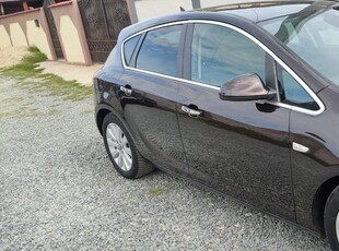 Opel Astra 1.6 Turbo Sport