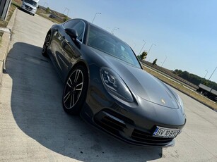 Porsche Panamera 4S