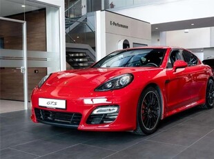 Porsche Panamera GTS PDK