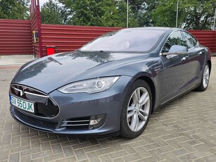 Tesla Model S Performance