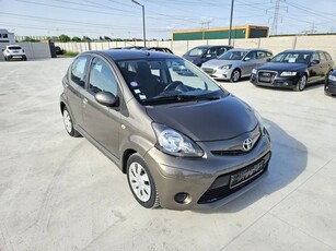 Toyota Aygo x.shift x-play connect