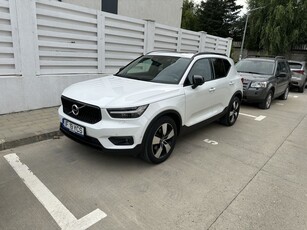 Volvo XC 40 T5 AWD Momentum Pro