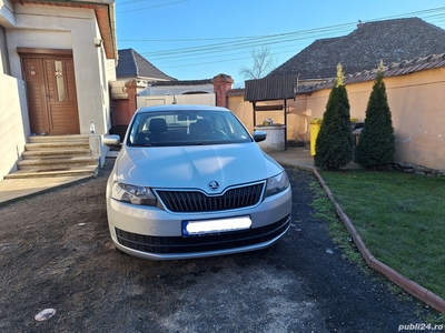 Vând Skoda Rapid