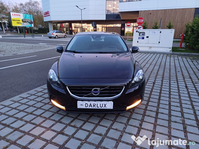 Volvo v40 2.0diesel 2015