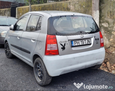 Kia Picanto masina