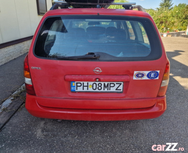 Dezmembrez/Dau Opel Astra G an 2002