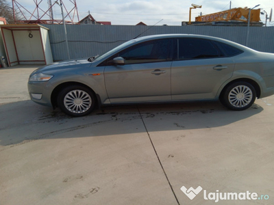 Ford Mondeo masina