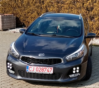 Proprietar vând kia ceed model gt line