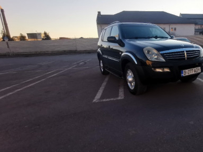 SsangYong Rexton II RX 270 Xdi an 2006 4x4 automat 164 cp 273000 km