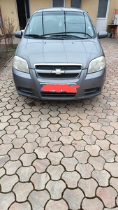 Vând Chevrolet Aveo