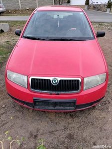 Vând Skoda fabia pentru piese