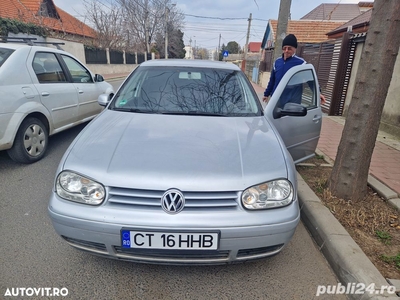 vw golf 4 2003 1,6 benzina 16V proprietar ,foarte întreținut