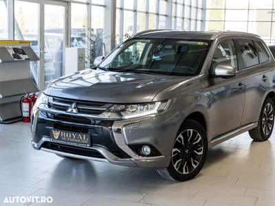 Mitsubishi Outlander 2.0 4WD Plug-In Hybrid Top