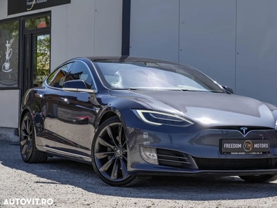 Tesla Model S 90D Allradantrieb Performance