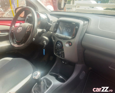 Toyota Aygo 2022 X-Conect Full Option cu Predare Leasing