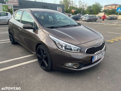 Kia Ceed 1.6 CRDi 136 ISG Platinum Edition