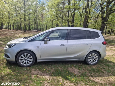 Opel zafira2017