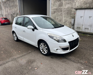 Renault scenic-1,9 dci-2010