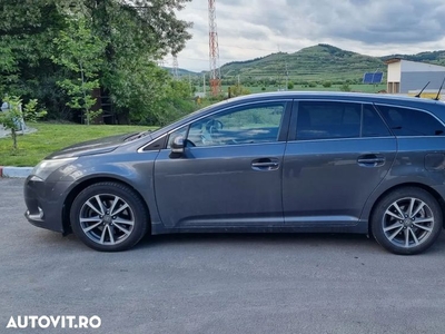 Toyota Avensis 2.2 D-CAT Luxury Aut. (consola argintie)