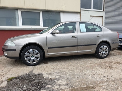 Vând SKODA OCTAVIA 2. FSI, an 2007, combustibil benzină.