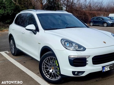 Porsche Cayenne Hybrid 3.0 L S E