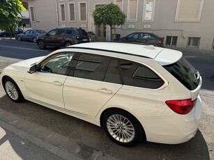 BMW Seria 3 320d Touring Aut. Luxury Line