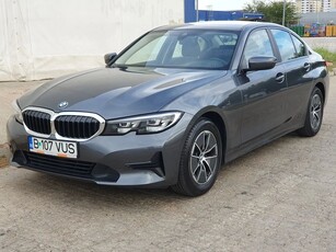 BMW Seria 3 320i AT