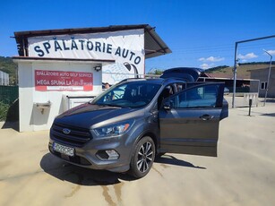 Ford Kuga 2.0 TDCi 4WD Powershift ST-Line