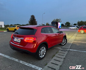 Mercedes-Benz GLA 200d 4Matic Automat / Padele volan / 136cp Euro6