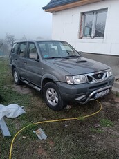 Nissan terrano