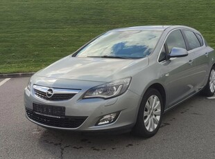 Opel Astra 1.4 Turbo Cosmo